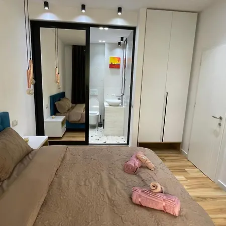 Likehome Center 1 ティラナ